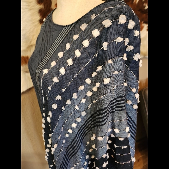 Demdaco Blue and White Striped Poncho O/S - Picture 3 of 6